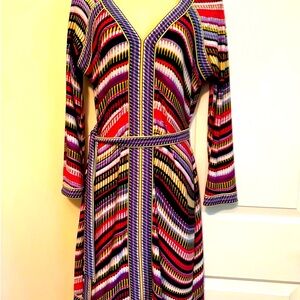 BCBG Dress Medium all-season vibrant multi-color Love this dress!